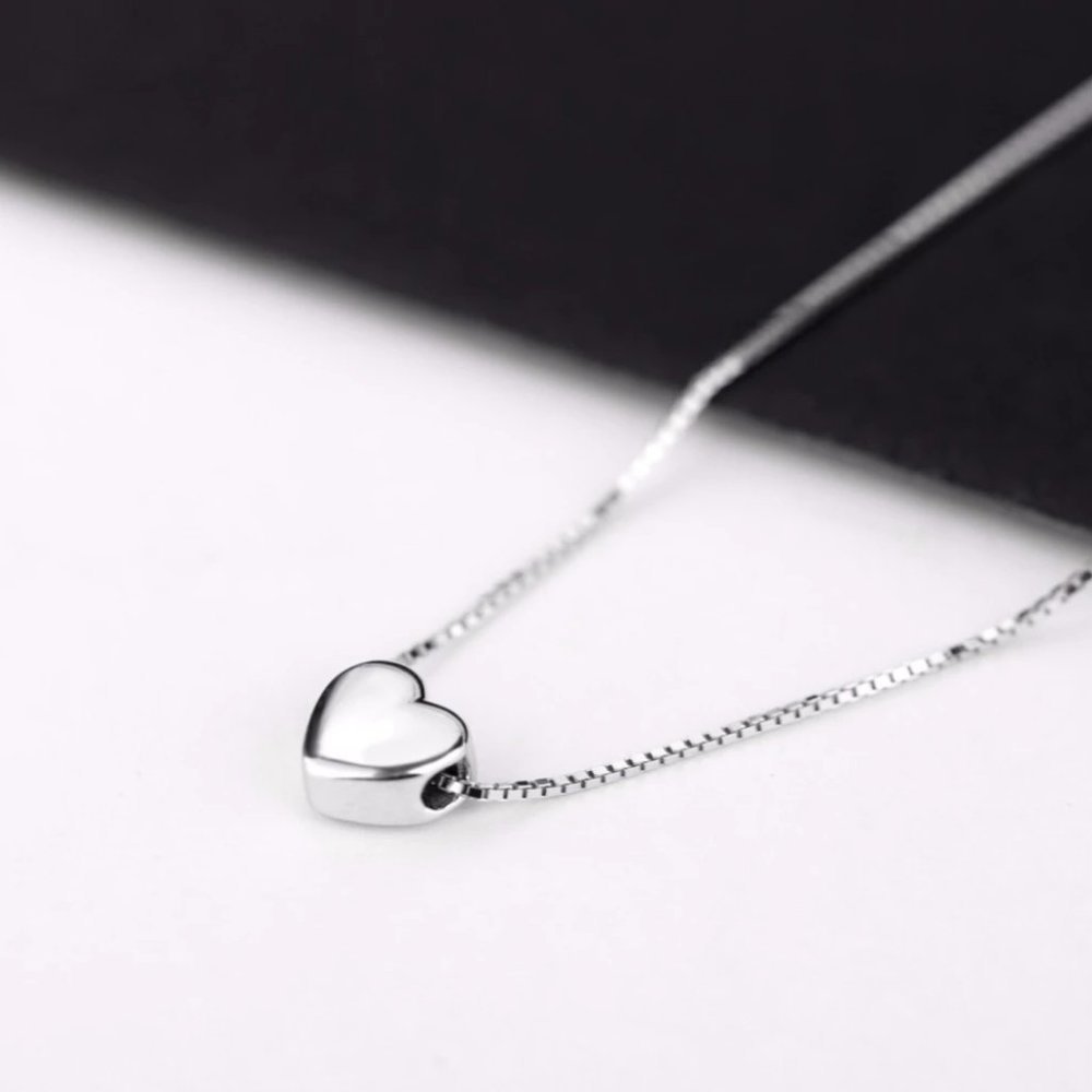 NEW 925 Sterling Silver Simple Heart Necklace - Picture 4 of 10